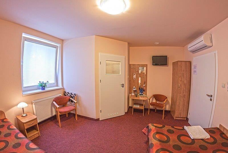 Hotel Paola クトノ エクステリア 写真