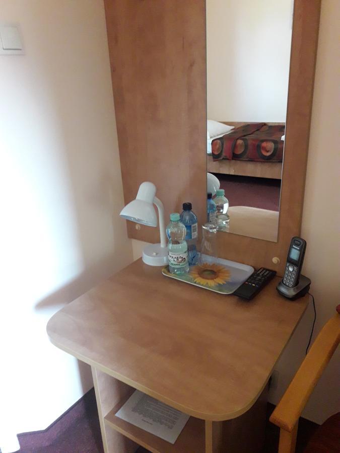 Hotel Paola クトノ エクステリア 写真